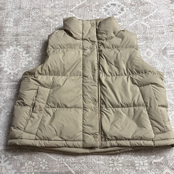 lululemon athletica Jackets & Blazers - Lululemon Wunder Puff 600-Down-Fill
Cropped Vest Women’s Size 12